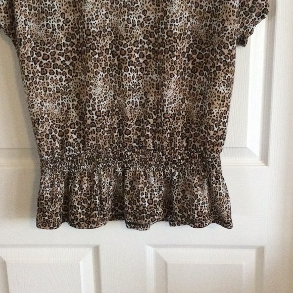 Animal Print Top - Picture 2 of 7
